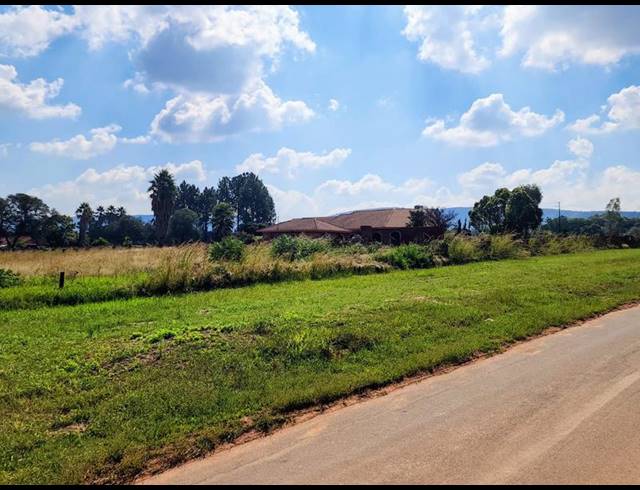 FARM FOR SALE IN KAMEELDRIFT WEST